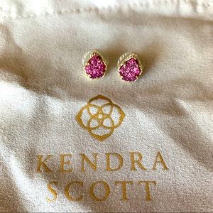 Tessa Gold Studs in Deep Fuchsia Drusy